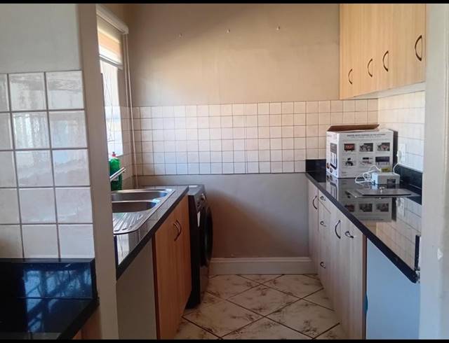 4 BEDROOM HOUSE FOR SALE IN GERMISTON SOUTH